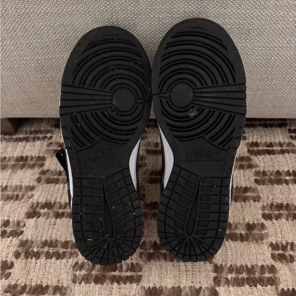 Nike Dunk Low Sneakers Black and White - Picture 8 of 8